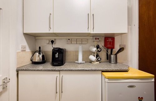 Grove Green Apartment | 1BD Apartment near Olympic Park, East London - Baby & Pet-Friendly