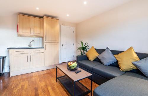 Bush Hill Park Apartment | 1bd apt for 2-4. New flooring & furnishings