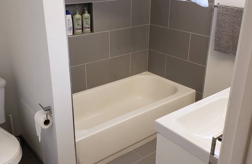 Koreatown Apartment | ☀️1BD Apt in Koreatown by Just Bring Your Toothbrush☀️