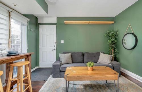 King West Village Apartment | 1BD in Liberty Village beside Lake