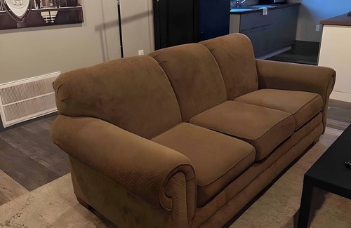Ira Apartment | 1bd Loft Close to Roscoe /Snyder. Ample parking, Good Wifi, Very Private