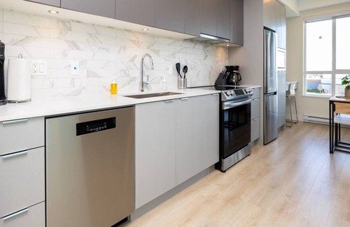 Tsawwassen Condo | 1BD Tsawwassen Gem with free parking on premises