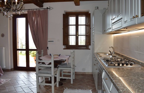 Lisciano Niccone House | 1Bdr flat in villa with fantastic view Trasimeno lake and pool