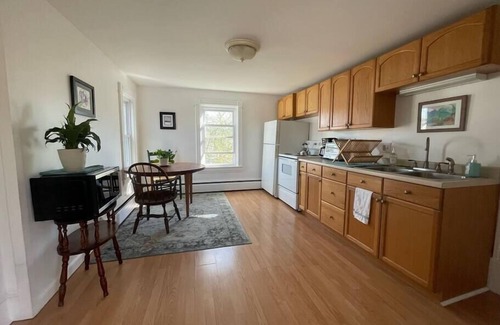 Winooski Apartment | 1bdrm Apt near UVMMC, i89, and Downtown