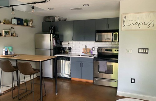 Charlotte Center City Apartment | 1Bed/1Bath Apt in Heart of Uptown Charlotte.
