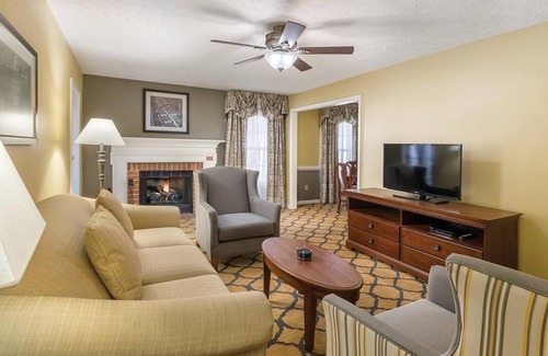 Williamsburg Resort | 1Bed/1Bath Deluxe Condo in Historic Williamsburg, VA!