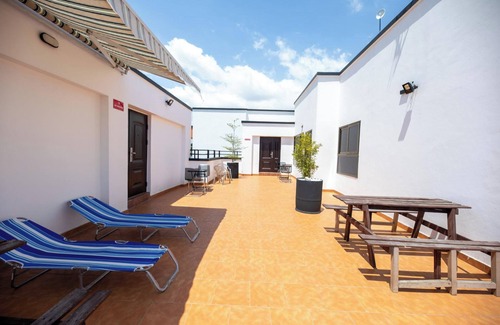 Accra Apartment | 1Bed Apartment - Rooftop Terrace, Parking, Wifi