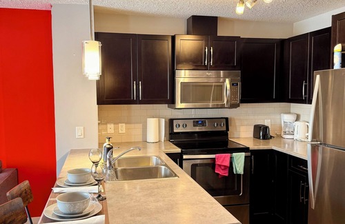 Northeast Edmonton Condo | 1Bed Lush Condo| Clearview recreation center
