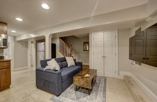 Columbia Heights Apartment | 1bed Park View Apartment — 5 min walk from Metro!