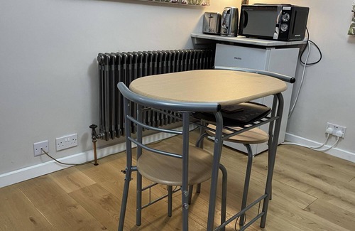Wrotham Apartment | 1Bed Pet Friendly, WiFi, Parking - 40m to London