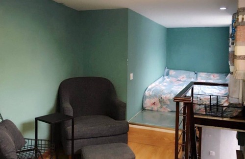 Dongcheng Apartment | 1Bedroom apartment in Houhai 5 minute from NanLuoGuXiang line8/6 metro station.