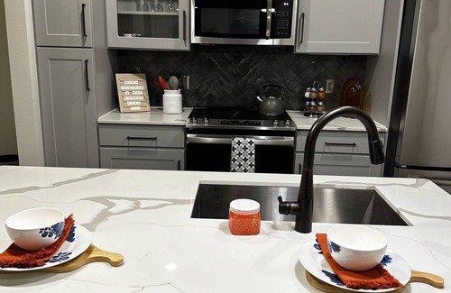 Addison Apartment | 1bedroom luxury apartment