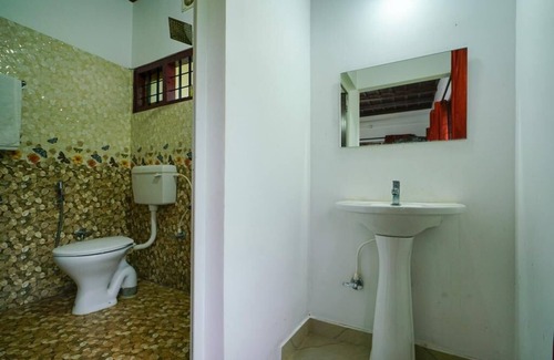 Devikolam House | 1BHK Charming Home Stay near Chengulam Reservoir