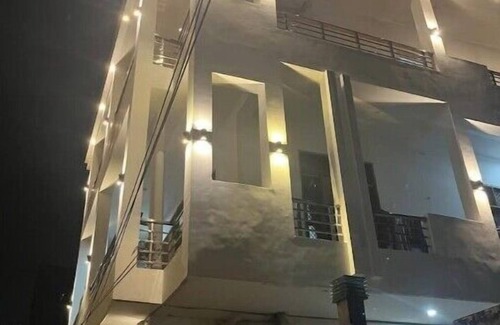 Varanasi House | 1BHK Suite - 204@ Kanti Villa -MahaShiva Retreat