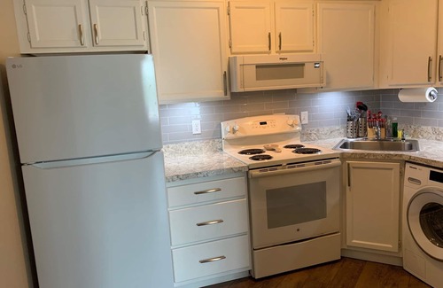 Windsor Locks Condo | 1BR/1.5BA Entire Loft Condo near Bradley Airport 30+ days