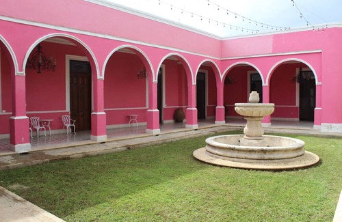 Zona Paseo Montejo House | 1BR 19th Century Colonial Hacienda Downtown Merida