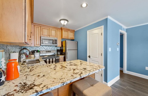 Ocean Drive Condo | 1BR/1BA OCEAN FRONT/EXCEPTIONALLY CLEAN CONDO AVAILABLE