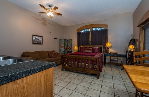 Nashville Hotel | 1BR, 1BA