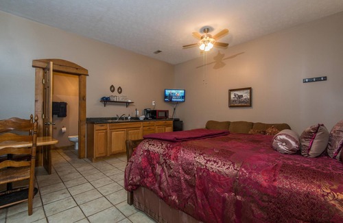 Nashville Hotel | 1BR, 1BA