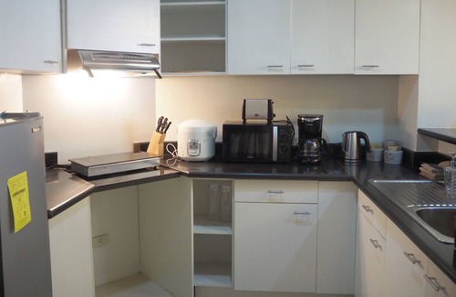 Ermita Night District Apartment | 1BR Apartment in Suites de Marina Manila