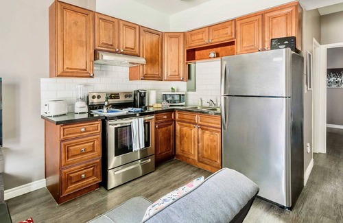 Rosedale Apartment | 1BR Apartment King Bed - PRIME Location!