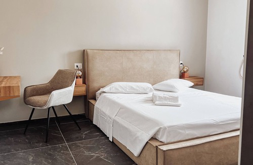 Savio Apartment | 1BR Apt Sofa Bed Sleeps 4 Free Parking