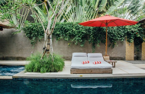 Ketewel Villa | 1BR Beach Front Villa - 10Min Drive To Bali Zoo! W/Swimming Pool!