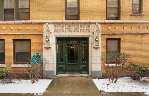 Ravenswood Apartment | 1BR Calm & Cozy Apt in Lincoln Square - Eastwood 2S