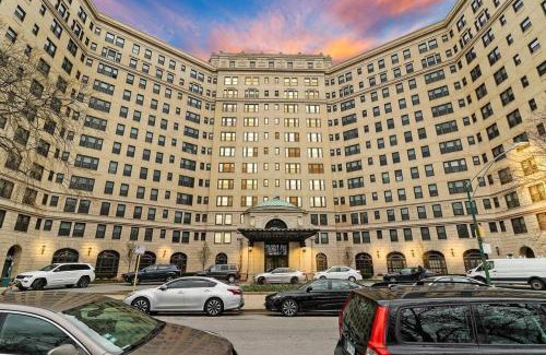 East Hyde Park Apartment | 1BR Calm, Cozy & Furnished Apt in Hyde Park - Windermere 402