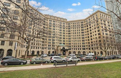 East Hyde Park Apartment | 1BR Calm, Cozy & Furnished Apt in Hyde Park - Windermere 402