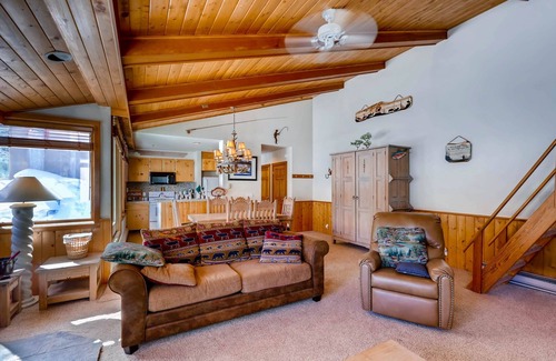 Lakeside Village Condo | 1Br Condo~Decatur 1775~No Cleaning Fees! by RedAwning