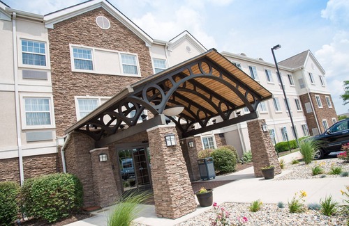 Saint Marys  Allen County Condo | 1BR Condo | Free Breakfast + Indoor Pool
