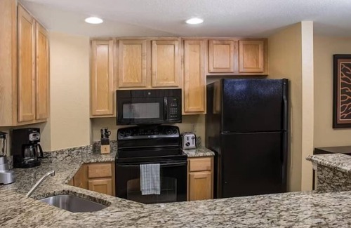 Survey Creek Condo | 1br Condo Mini Golf, Fishing, and Beach Fun!