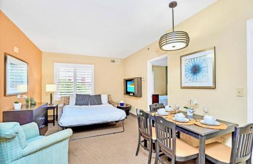Florida Central Atlantic Coast Apartment | 1BR Condo Near Universal Studio with Hot Tub & Pool