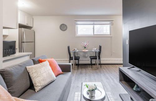 Central Hamilton Apartment | 1BR Condo on James Street North