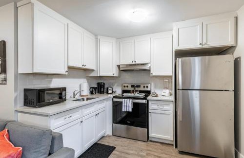 Central Hamilton Apartment | 1BR Condo on James Street North