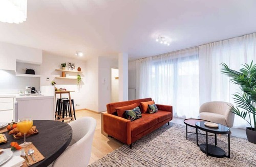 Broekwijk Apartment | 1BR Contemporary Comfort in the Heart of the City