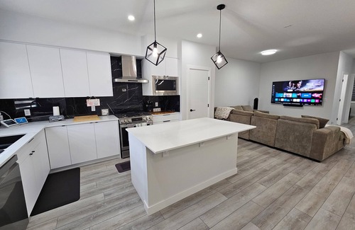 Southwest Calgary House | 1BR Cozy & Peaceful Stay