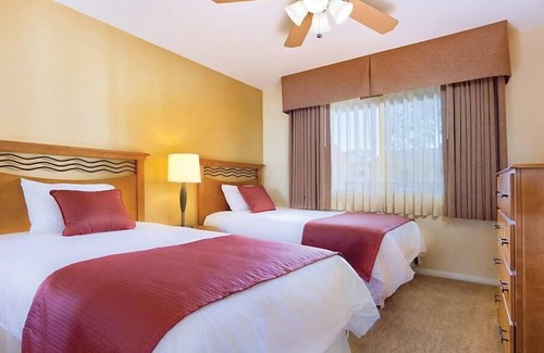 Anaheim Resort Condo | 1br Deluxe Condo Beach, Boating, Theme Parks!