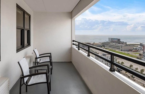 Atlantic City Condo | 1br Deluxe Condo Breathtaking Views & City Fun!