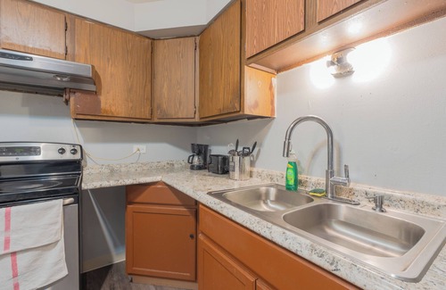 West Ridge Apartment | 1BR Gem in Prime, Vibrant Location Walk To Dining and Shops