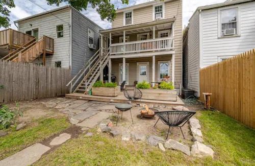 Hudson House | 1BR Hudson Apartment 3Min Walk To Warren St For Two