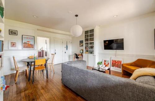 Hudson House | 1BR Hudson Apartment 3Min Walk To Warren St For Two