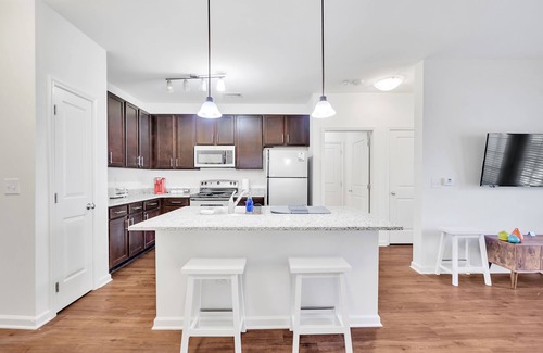 Ashbrook - Clawson Village Apartment | 1BR King Bed near Shopping, Dining & Entertainment