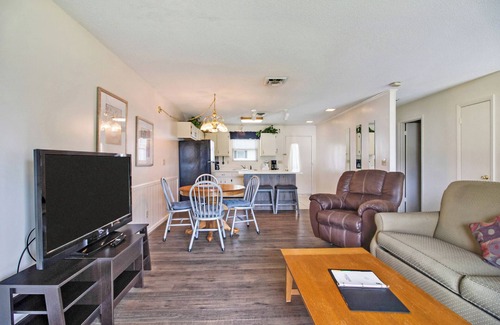Lake Tansi Condo | 1BR, Living Room, Kitchen, Sleeps 6