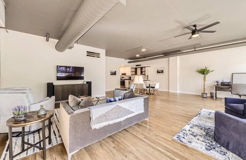 LoDo Apartment | 1BR LoDo 30+: Warehouse Loft Parking, Gym, Rooftop