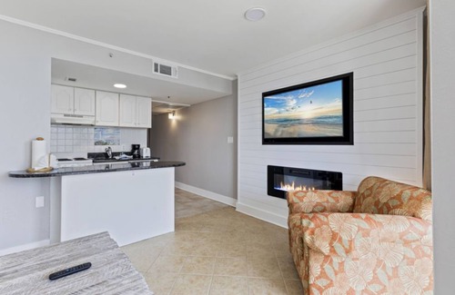 Myrtle Beach Condo | 1BR Meridian Plaza Condo | Ocean View 🏊 Pool 🏊