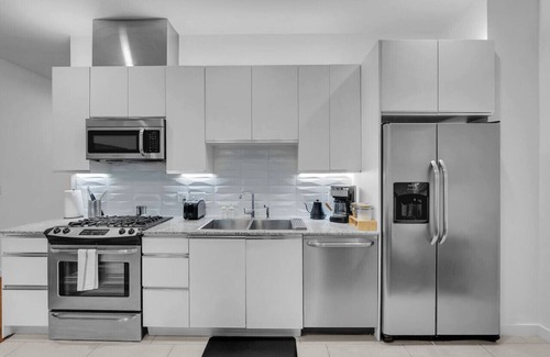 Downtown Tulsa Apartment | 1BR Near BOK Center-Gym, Lounge, Balcony, Pets OK