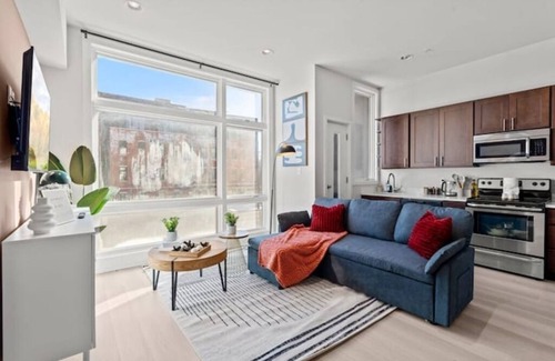 Spring Garden Apartment | 1BR Near Metro - Walk to Met & Food - Free Parking