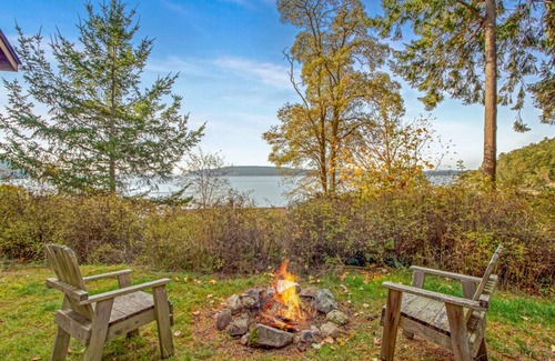 West Beach Cabin | 1BR Ocean View steps to prime west-facing beach and on-site cafe!